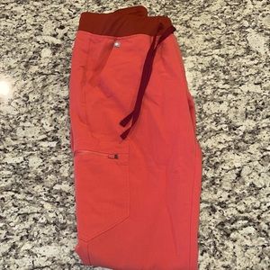 Figs Zamora Jogger coral clay color small tall